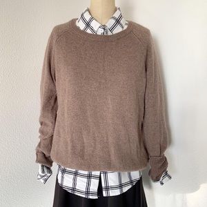 🦋 3/$15 H&M Tan Crewneck Sweater